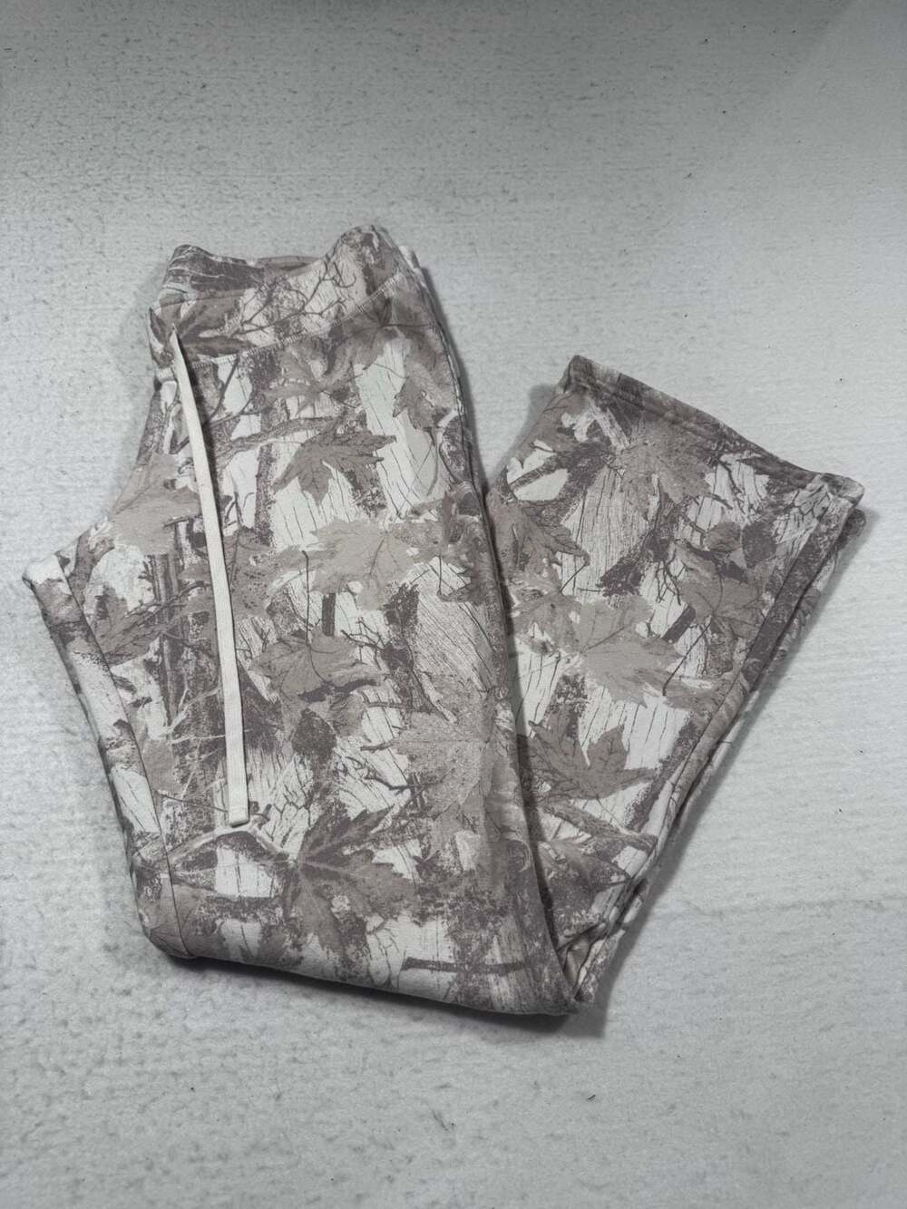 Hollister Camo Sweatpants Size L Leaf Print Joggers